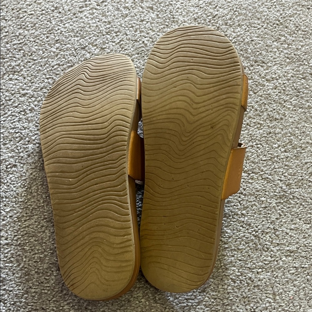 Reef Women's Tan Sandals - Picture 4 of 8
